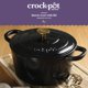 thumbnail image 3 of Oven holandés Crock-Pot Artisan, 7 litros, redondo, hierro fundido negro con tapa, 3 of 7