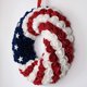 thumbnail image 4 of Corona Idílica Patriótica Americana Roja Blanca y Azul de 33 cm, 4 of 7