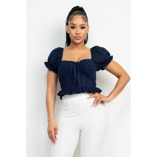 Blusa Bordada con Ojales