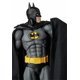 thumbnail image 2 of Figura de Acción MEDICOM TOY MAFEX Batman Caballero Cruzado 16 cm, 2 of 9