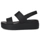 thumbnail image 4 of Sandalia Crocs Brooklyn Cuña Baja Negra con Correa Ajustable, 4 of 7