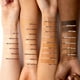 thumbnail image 4 of Mascarilla Tirtir de Cushion Foundation, tamaño pequeño, 4,5 ml, color rojo, #17N, 4 of 5