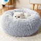 thumbnail image 4 of Cama Nido de Felpa Para Mascotas Con Forma de Rosca 50cm, 4 of 6