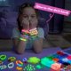 thumbnail image 2 of Kit de pulseras Klever Kits que brillan en la oscuridad, 6000+ piezas, 2 of 6