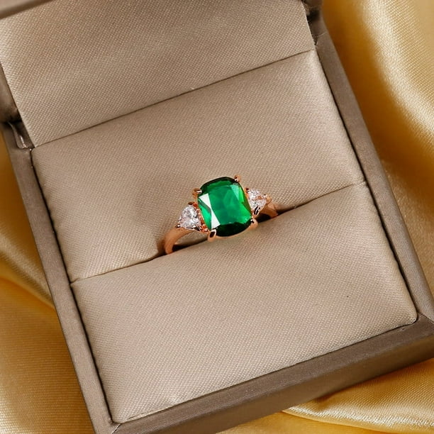Sparkling Zircon Solitaire Ring - Perfect for Engagement, Banquets, and St. Patrick's Day Decorations