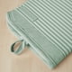 thumbnail image 3 of Juego de guantes de cocina KitchenAid de silicona suave acanalada, color pistacho, 3 of 6
