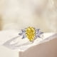 thumbnail image 2 of Anillo de Compromiso en Forma de Pera de 4 Quilates CZ Piedra Triturada Hielo Blanco/amarillo Anillo de Plata Esterlina 925 Llamativo Anillo de Lágrima para Mujer Talla 5-9, 2 of 7