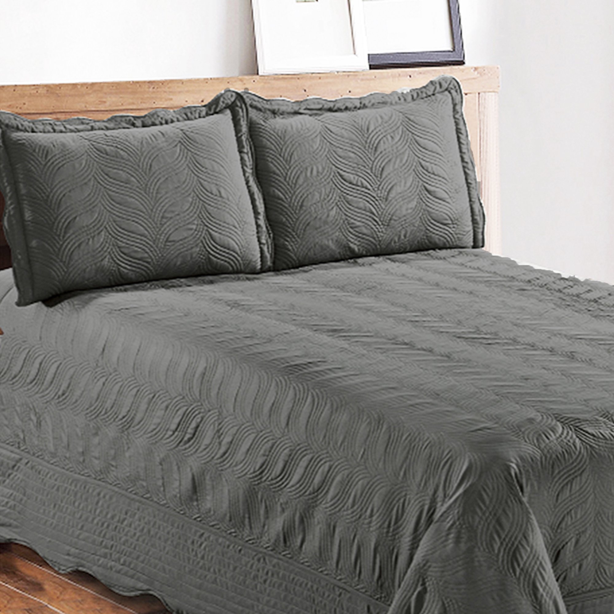 Mallorca - Quilt Bordado Gris Versailles Liso 2 Plazas