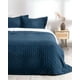 thumbnail image 3 of Cubrecama Quilt MAS 2 ALMOHADAS DE REGALO MF Mashini, 3 of 4