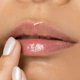 thumbnail image 2 of Bálsamo Labial FLEUR & BEE 5 ml con Péptidos Antienvejecimiento Vegano, 2 of 7