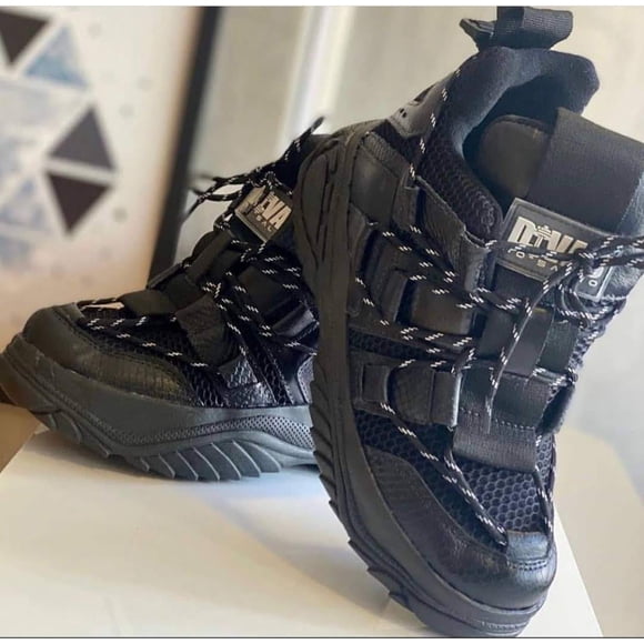 Sneakers Divas negras 1
