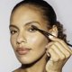 thumbnail image 4 of Brocha Tweezerman para Cejas y Pestañas en Espiral, 4 of 6