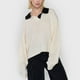 thumbnail image 3 of Sweater Mujer Cuello Polo Bicolor Ecru Corona, 3 of 5