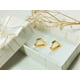 thumbnail image 2 of Argolla Aros Huggies Minimalista Triangulo Moderno Chapada En Oro, 2 of 3