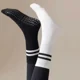 thumbnail image 2 of Calcetines Antideslizantes Algodon Yoga Fitness Set 3 Pares, 2 of 3