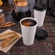 thumbnail image 2 of Vaso caliente de papel SSP blanco Cup Solo 420W-2050, 600 unidades, 600 ml, 2 of 4