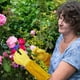 thumbnail image 5 of Guantes de jardinería de cuero para hombres y mujeres (con protección contra espinas), ideales para jardineros y agricultores., 5 of 7