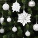 thumbnail image 4 of Set de adornos de bolas navideñas ShareConn, 106 piezas, blanco y plateado, 4 of 6