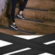 thumbnail image 4 of Adhesivo antideslizante para escalones de escalera (negro) de 10 cm x 5 m, 4 of 5