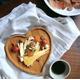 thumbnail image 2 of Tabla Picoteo Corazón Bambú Picnic Compartir Aperitivo 27cm, 2 of 3