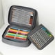 thumbnail image 2 of Bolsa de lápiz de plumas de cremallera de alta capacidad - bolsa de lápiz de papelería multifuncional 72 ranuras de color Bolsas de lápiz portátiles con 2 mangas extraíbles grises (excluyend, 2 of 3
