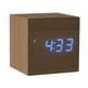 thumbnail image 1 of Reloj despertador LED azul con forma de cubo digital de madera, 2,5 cm³, 1 of 4