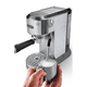 thumbnail image 3 of Cafetera DeLonghi Dedica Duo LatteArt Cold Brew Metal, 3 of 9