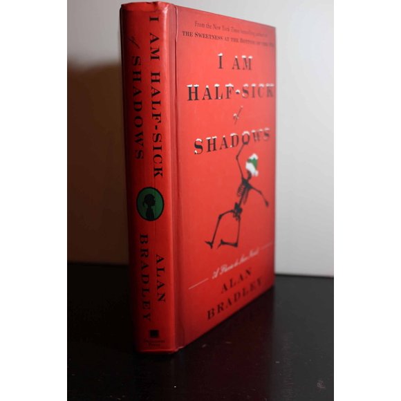 Libro de Delacorte Press – I Am Half‑Sick of Shadows