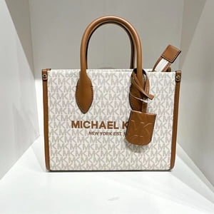 Cartera Michael Kors Color Vainilla