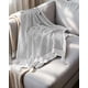 thumbnail image 3 of Manta Con Borlas Decorativa Y Estampado Geometrico De Rombo Color Gris, 3 of 4
