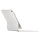 thumbnail image 5 of Funda con teclado Apple Magic para iPad Air de 13 pulgadas, color blanco, 5 of 5