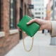 thumbnail image 1 of Billetera Monedero Con Strap De Cadena Mujer Estilo Urbano, 1 of 3