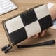 thumbnail image 4 of Cartera de mano de cuero con múltiples tarjeteros y cremallera de gran capacidad para viajes, 4 of 5