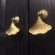 thumbnail image 4 of Tiradores para muebles Geenite hoja de ginkgo dorados, 2 piezas, 4 of 6
