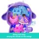thumbnail image 4 of Muñeca Polly Pocket Cozy Dreamland con Cordero, Juego Compacto con Muñeca y Mascota, 4 of 6