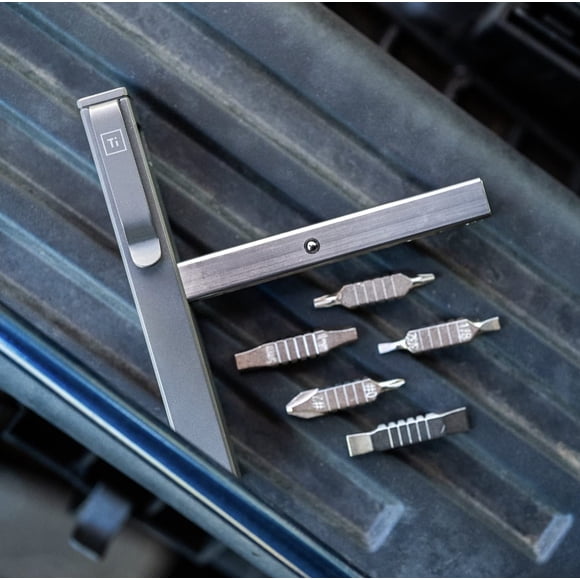 Multiherramienta BIG IDEA DESIGN Bit Bar Inline Max de titanio
