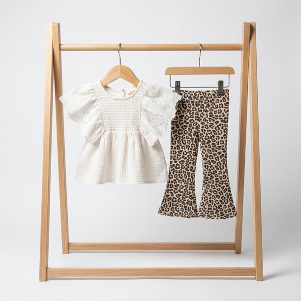 Conjunto Para Niña De Polera Y Pantalón Estampado Acampanado 2 Prendas