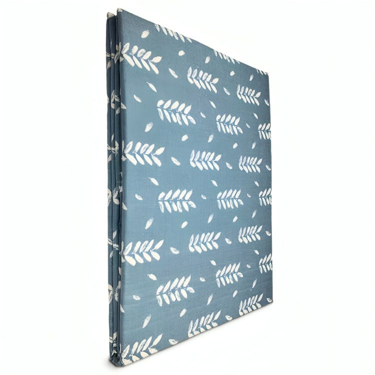 Mantel Rectangular Amelie Estampado / Celeste Hojas Blancas – Doral