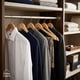 thumbnail image 3 of Set 10 Colgadores de Ropa de Madera Ganchos Home Logics, 3 of 3