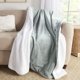 thumbnail image 2 of Manta Sherpa de Blanket Genteele, supersuave y reversible, 127 x 152 cm, 2 of 6