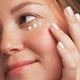 thumbnail image 4 of Crema Para Ojos Corrector Iluminador De Ojeras 15 Ml, 4 of 6
