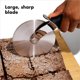 thumbnail image 3 of Rueda y cortador para pizza OXO Good Grips, tamaño grande, acero inoxidable, 3 of 9