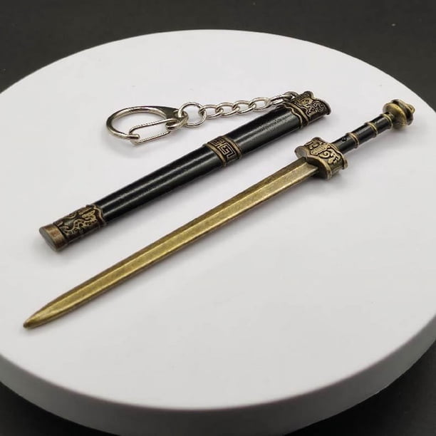 Ancient Famous Sword Metal Weapon Key Chain Pendant - Add a Touch of History to Your Look!