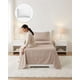 thumbnail image 1 of Set Sabanas Plaza y Media Con Almohada Rellena 4 Piezas, 1 of 6