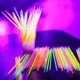 thumbnail image 4 of Glow Sticks, paquete de 150 unidades, color verde, 20 cm, con conectores, obsequios para fiestas, 4 of 7