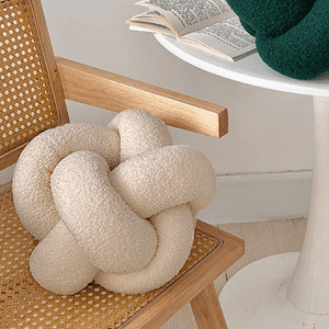 Santú Home & Deco - Cojin Nudo Crema Bouclé Deco