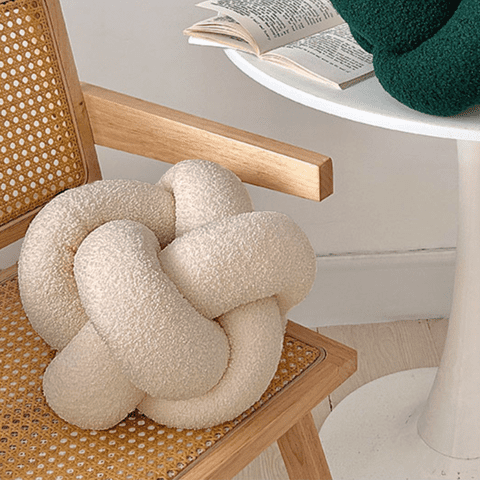 Santú Home & Deco - Cojin Nudo Crema Bouclé Deco
