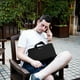 thumbnail image 3 of TOMTOC FUNDA A21 PARA MACBOOK DE 13 PULG NEGRO, 3 of 3
