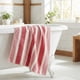 thumbnail image 4 of REGALWOVEN 1 Paquete de Toallas de Baño de Coral Fleece, Ultra Aterciopeladas y Suaves, Toalla Altamente Absorbente para Baño, Gimnasio, Spa Rosa 71" x 35", 4 of 7