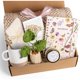thumbnail image 1 of Canasta Regalo Anforsun Monstera Taza 15 oz Vela Manta, 1 of 3